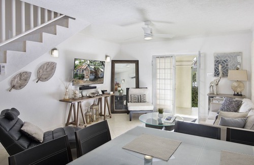Sheraton Park Condo | This property in centrally located in a quiet residential neighbourhood