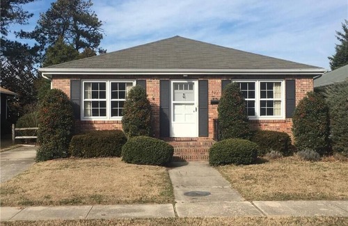 Country Club Estates House | THIS PROPERTY IS OFF MARKET