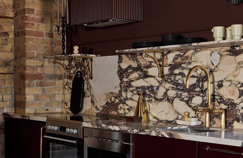 Stratford Hotel | This spacious flat is by far the most romantic suite in Hotel Julie—perfect for lovers.