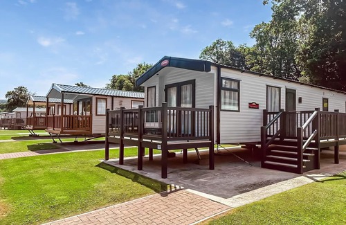 Guisborough House | This stunning holiday home with a double bedroom and en suite W.
