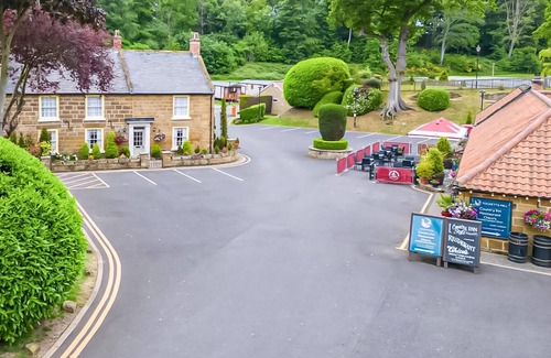 Guisborough House | This stunning holiday home with a double bedroom and en suite W.