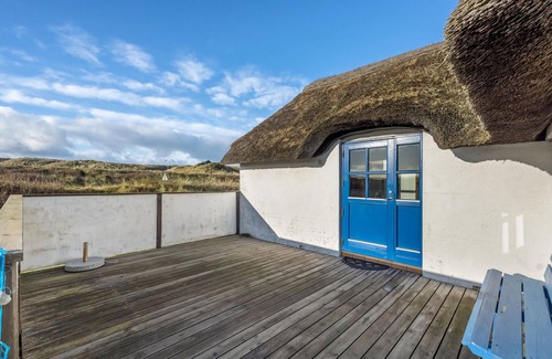 Fjand Badeby House | This thatched cottage is situated on a beautiful nature plot in Fjand.