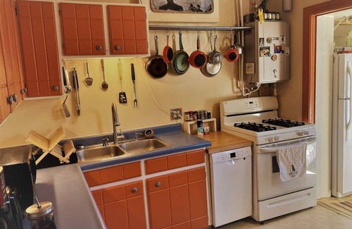 Salida House | This townhouse is a 2 bedroom(s), 1 bathrooms, located in Salida, CO.