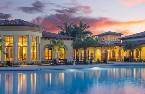 Gran Paradiso House | This townhouse is a 3 bedroom(s), 2.5 bathrooms, located in Venice, FL.