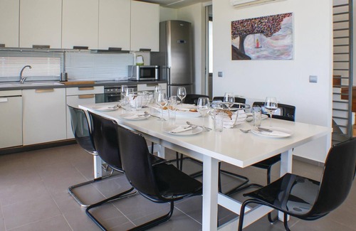 Kontos House | This vacation villa is located only 15 minutes from the port of Aegina and only 700 meters from the