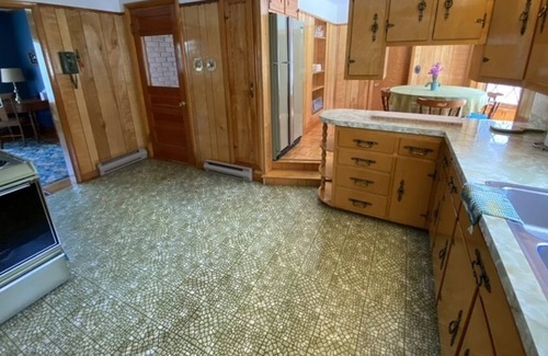 Welshpool Cottage | Thistle Finch Cottage: Your Perfect Island Getaway