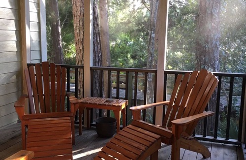 Steinhatchee Cottage | Thomas' Store- Remodeled in Oct 2021, pet friendly