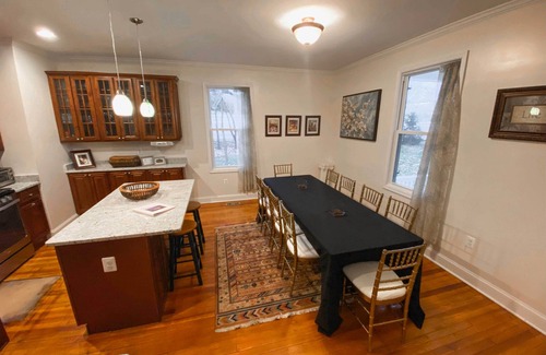 Leesburg House | 'Thomson Farm' Classic Home < 10 Mi to Vineyards!