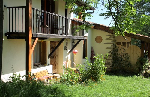 Castelnau-Durban House | Those who love nature