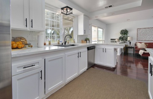 Thousand Oaks House | Thousand Oaks Pool Paradise—Private Home, Pool, & Free Heated Hot Tub!