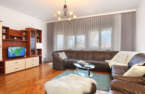 Kastela Apartment | Three bedroom apartment with terrace Kaštel Štafilić, Kaštela (A-15675-a)