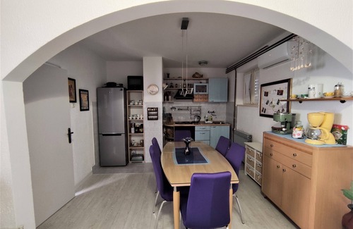 Ratac Apartment | Three bedroom apartment with air-conditioning Makarska (A-6784-b)