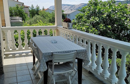 Lopar Apartment | Three bedroom apartment with balcony Lopar, Rab (A-18896-a)