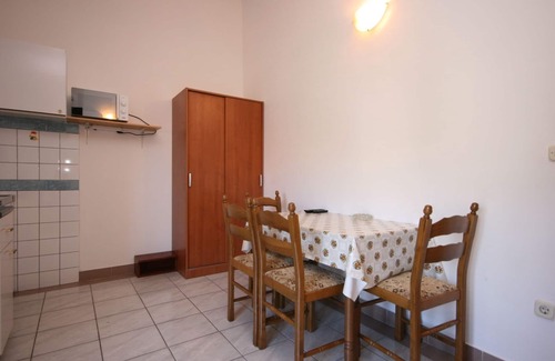 Gradac Apartment | Three bedroom apartment with terrace and sea view Zaostrog, Makarska (A-6799-a)