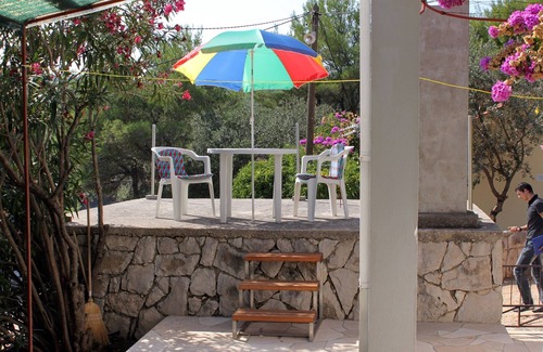 Cove Basina (Jelsa) Apartment | Three bedroom apartment near beach Basina, Hvar (A-5700-a)