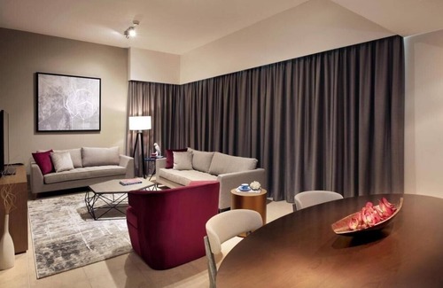 Dubai Marina Hotel | Three Bedroom Apartment In Marina By E R