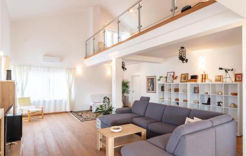 Vela Glavica Apartment | Three-Bedroom Apartment In Lumbarda