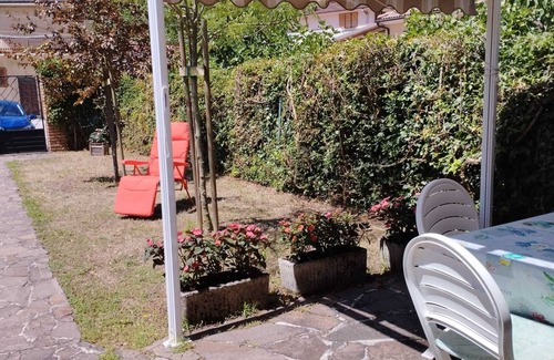 Introdacqua House | THREE BEDROOM HOUSE WITH GARDEN