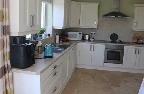 Rosslare House | Three Bedroom Holiday Home in Rosslare Strand