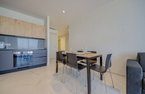 St. Andrew's Apartment | Three Bedroom Suite 1
