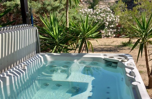 Agios Prokopios Villa | Three bedroom villa with 2.5 baths, sea view, private hot tub, breakfast incl.