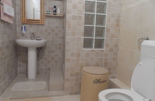 Lagymanyos Apartment | Three bedrooms for 6+ people in Buda, Wifi, AC