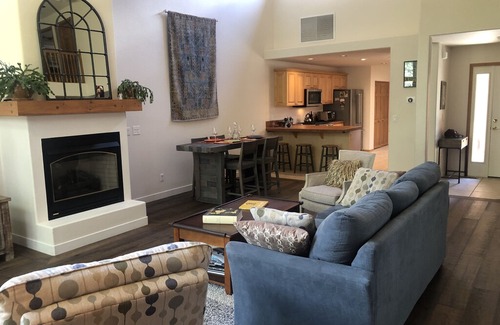 Dalton Ranch House | Three minutes to Dalton Ranch Golf Club!