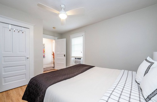 Three Oaks House | Three Oaks Multi Unit (2 Night Summer Min)