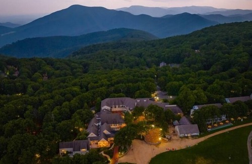 Chestnut Springs Condo | Three Ridges 64 With Wintergreen Advantage