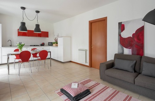 Roe Volciano Apartment | Three-room 6 bed garden small pool garage wifi Gardasee