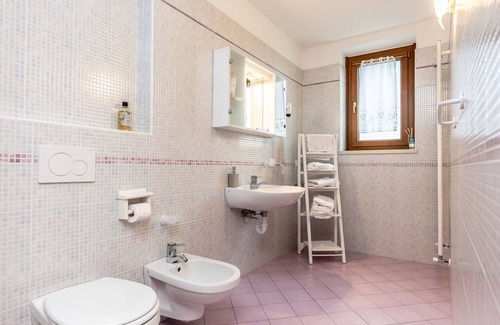 Andalo Apartment | Three-room apartment Genepì on 2nd floor with Paganella view; wi-fi; parking