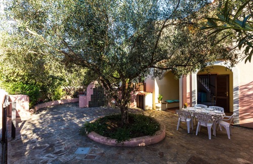 Agrustos House | Three-room apartment with large garden