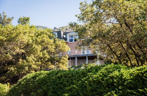 Woodland Estates House | Three stories, great for extended families, amazing views