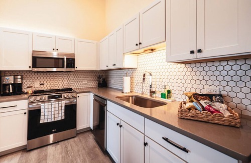 Jonesville Apartment | Three Trails Downtown Elkin, 1 Bedroom, Ground Floor