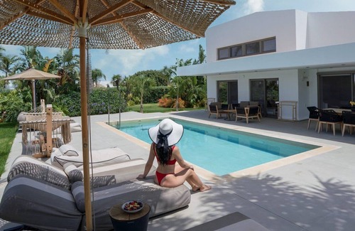 Tingaki Villa | Thrilling Kos Villa | Villa James-Sirius | 3 Bedrooms | Spacious Furnished Sun.
