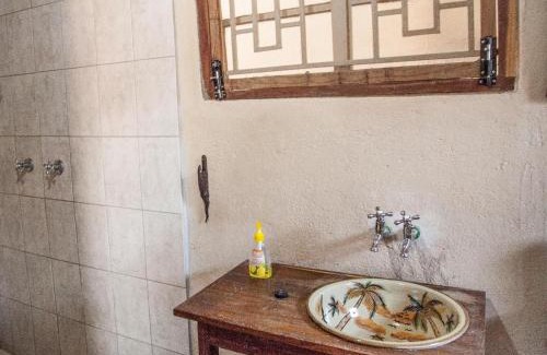 Cape Maclear House | Thumbi View Lodge