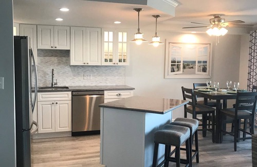 Midtown Ocean City Condo | Thunder Island Bayfront Condo - Walk to Beach - next to Convention Center