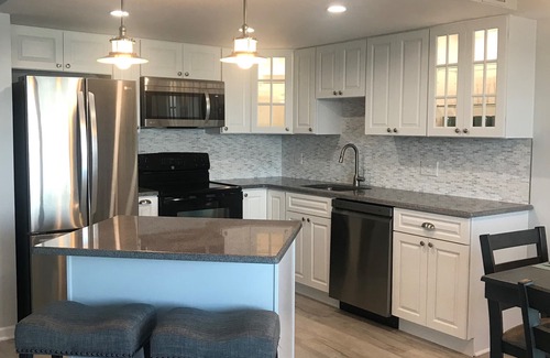 Midtown Ocean City Condo | Thunder Island Bayfront Condo - Walk to Beach - next to Convention Center