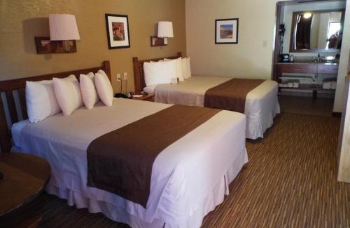 Chinle Hotel | Thunderbird Lodge