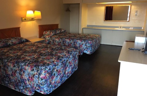 Hillsboro Hotel | Thunderbird Motel
