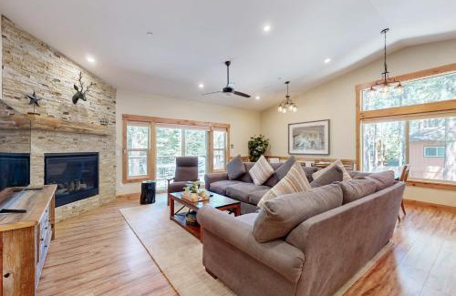 Country Club Estates House | Thunderbird Palace