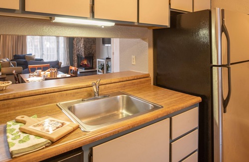 Sparks Resort | Thunderbird Resort 2bedroom