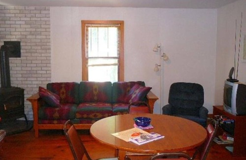 Butternut Cabin | Thunderhead Lodge ~ Cabin 5 | 2 Bed, 1 Bath