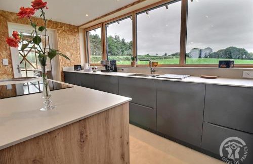 Lantic House | Ti koad