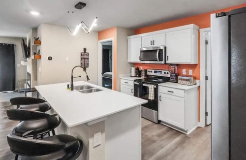 Gretna House | Tiburon Ranch 5 Bedroom 3 Bath 2 GB Internet