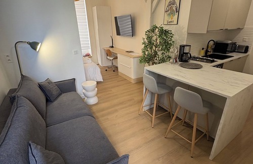 Vannes Apartment | TiBZH: The historic heart of Vannes. Private entrance, charm & comfort