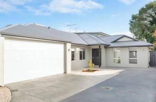 Busselton House | Tidal Treasure Family Home B
