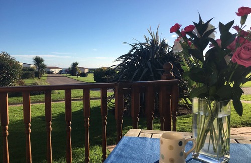Bacton Ski Chalet | Tides, seaside home, dog friendly, peaceful park in Bacton, by the sea, wi-fi
