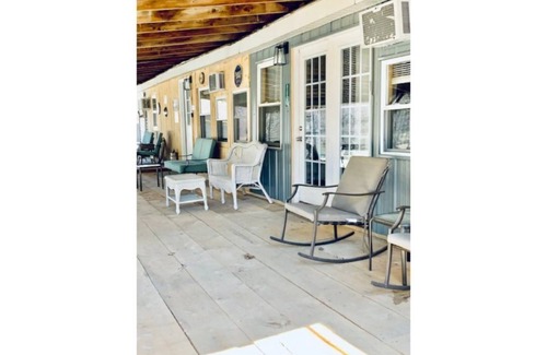 Tidioute House | TIDIOUTE WHISKER BISCUIT-ALLEGHENY RIVER VIEW WITH ACCESS