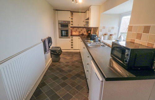 Saltburn-by-the-Sea Cottage | TIDKINHOW FARM, pet friendly, with open fire in Guisborough
